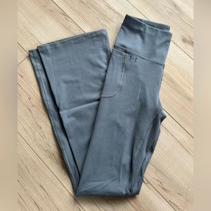Flare under armour leggings